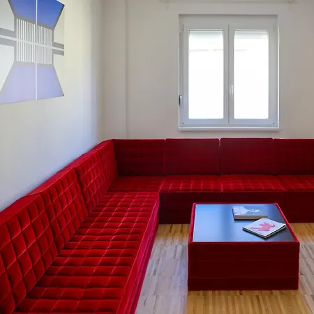 U6 Center By The Danube Апартаменты