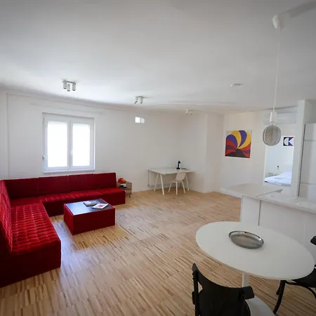 Апартаменты U6 Center By The Danube