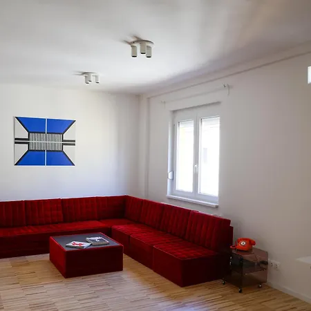 U6 Center By The Danube Budapest